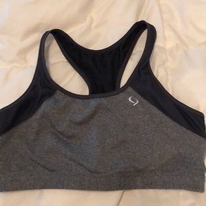 Like new women’s sports bra